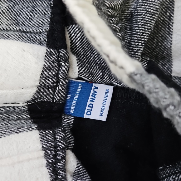 LN Old Navy women's M plaid check pj set - Picture 8 of 10